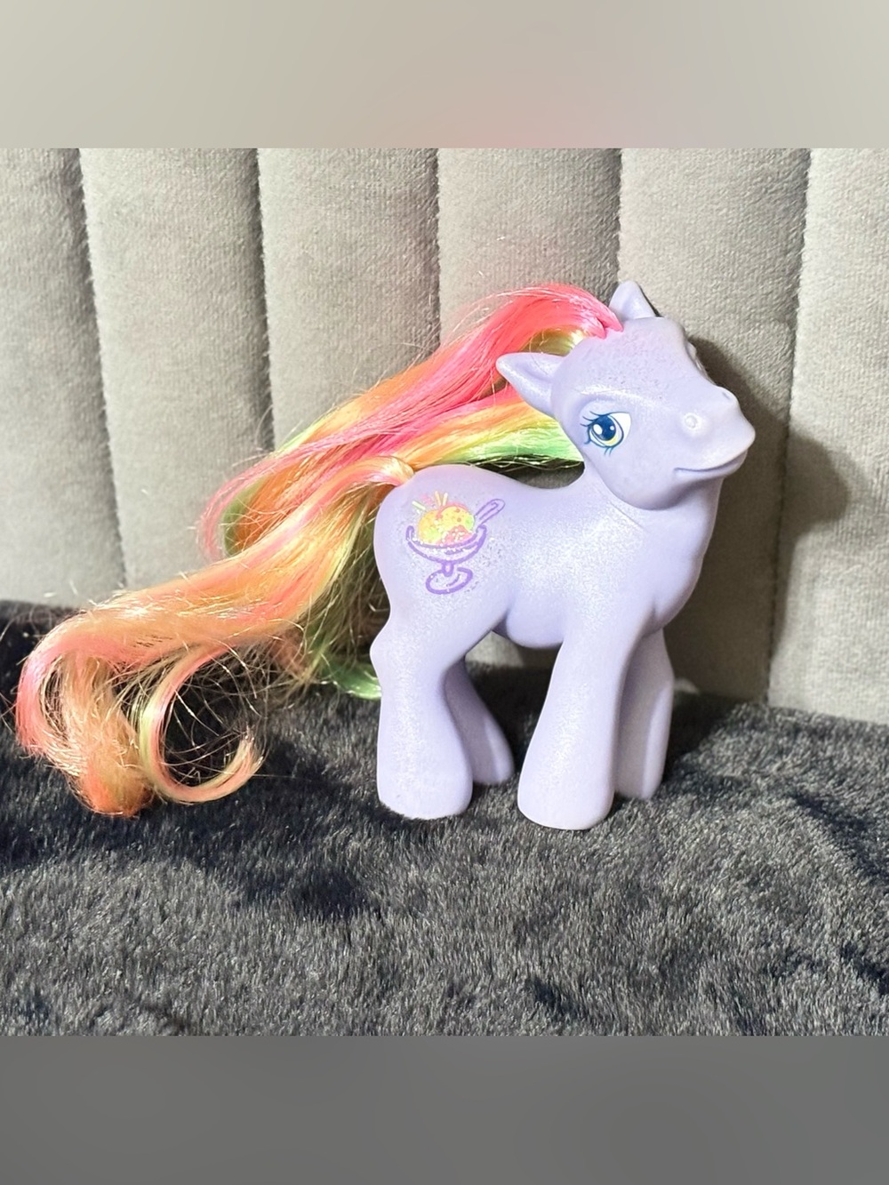 My Little Pony G3 Rainbow Swirl Pink Pony Figure Yellow Tinsel Hair Hasbro 2004